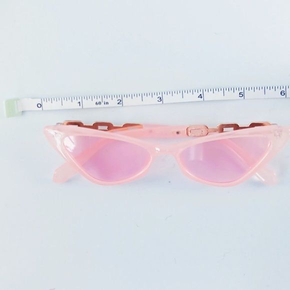 Rare Vintage Narrow Peachy-Old Pink  Cat Eye Sunglasses - Picture 8 of 8